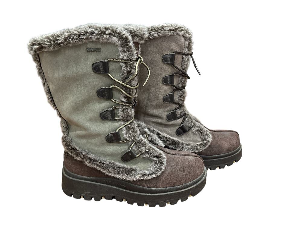 Skechers vintage Y2K era tall winter boots women’s 8.5, grayish sage lace up